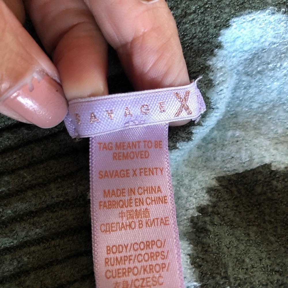Fenty Savage X Minty Blue Throw Blanket - Picture 5 of 9